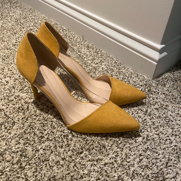3 Pairs of Classic Suede Heels - Picture 3 of 8